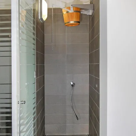 A32 By Interhome * 洛伊克巴德